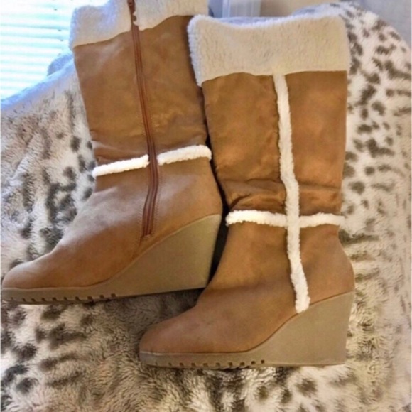 Old Navy Mid Calf Boots - Picture 2 of 6